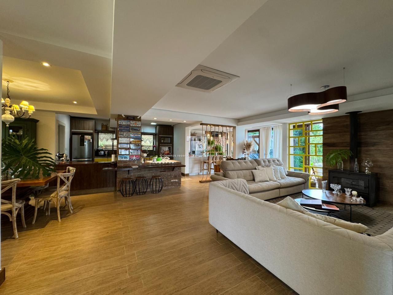 Casa em Condomínio Fechado