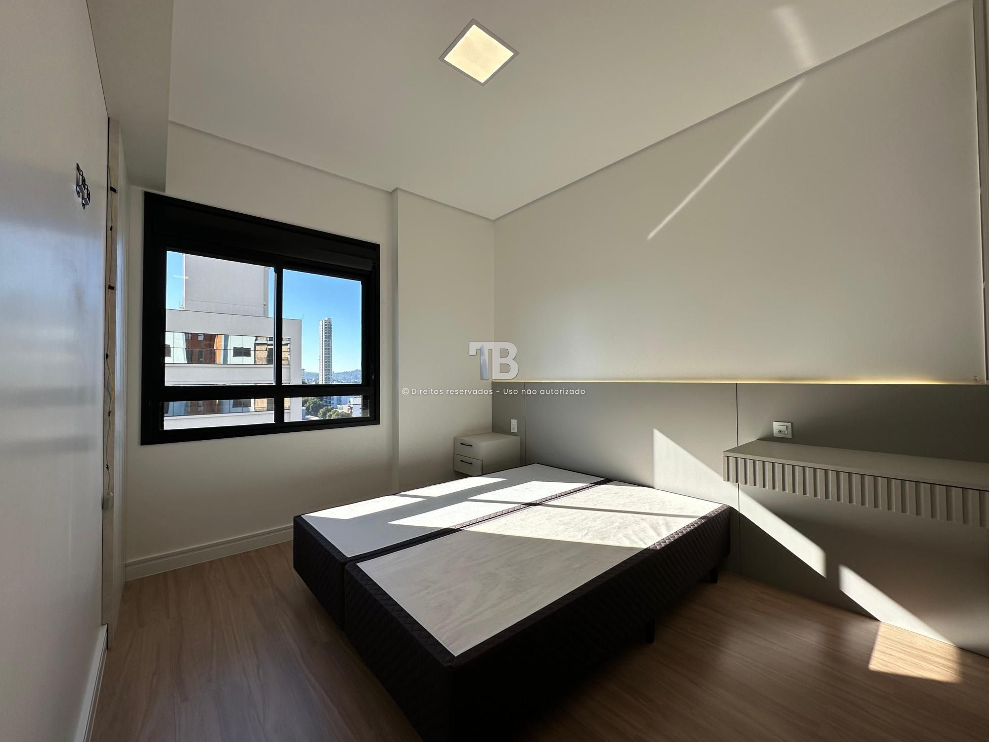 Apartamento Semimobiliado