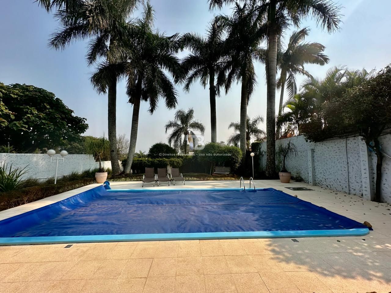 Casa Semimobiliada com 3 Suítes