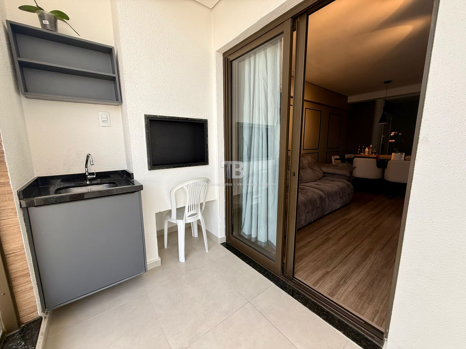 Apartamento Mobiliado à Venda