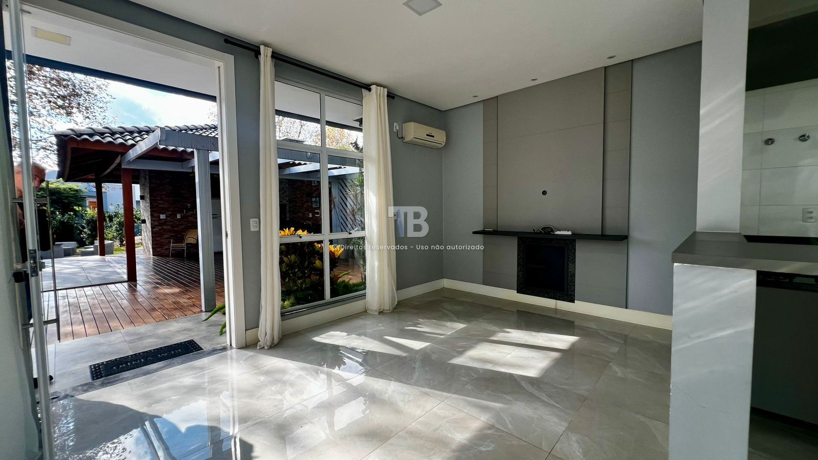 Casa em Condomínio Fechado SemimobiliadaCasa em Condomínio Fechado Semimobiliada