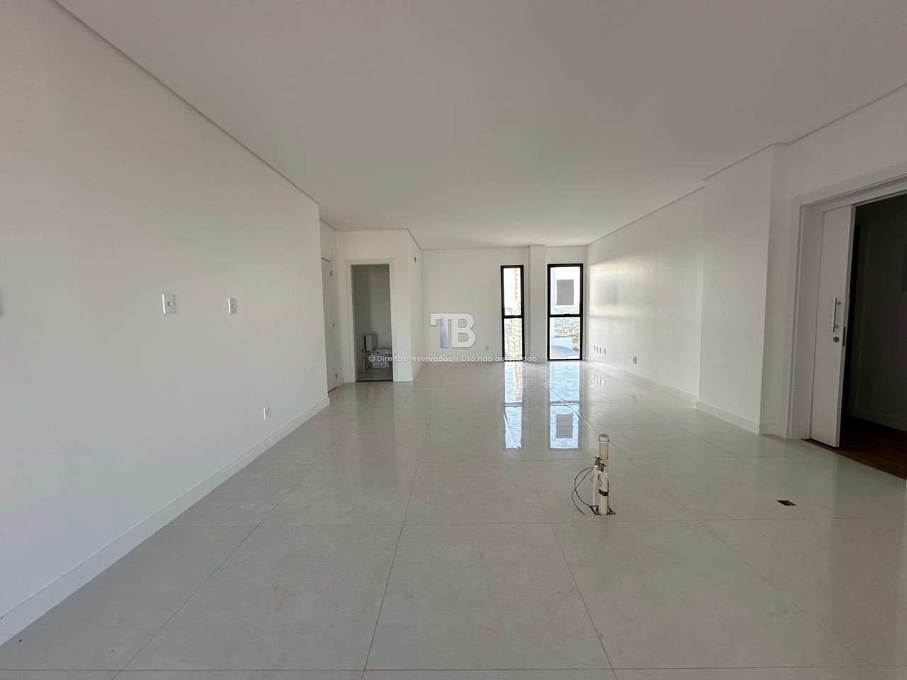 Apartamento Novo à Venda com 3 Suítes