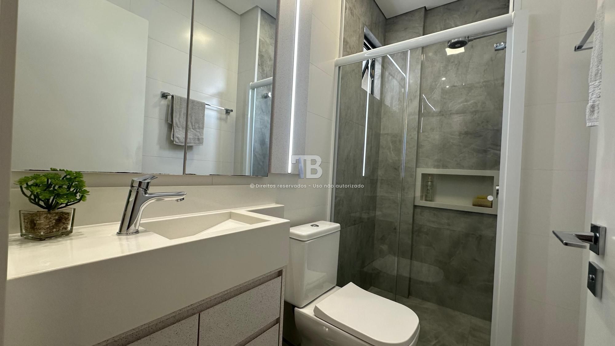 Apartamento Semimobiliado no Centro