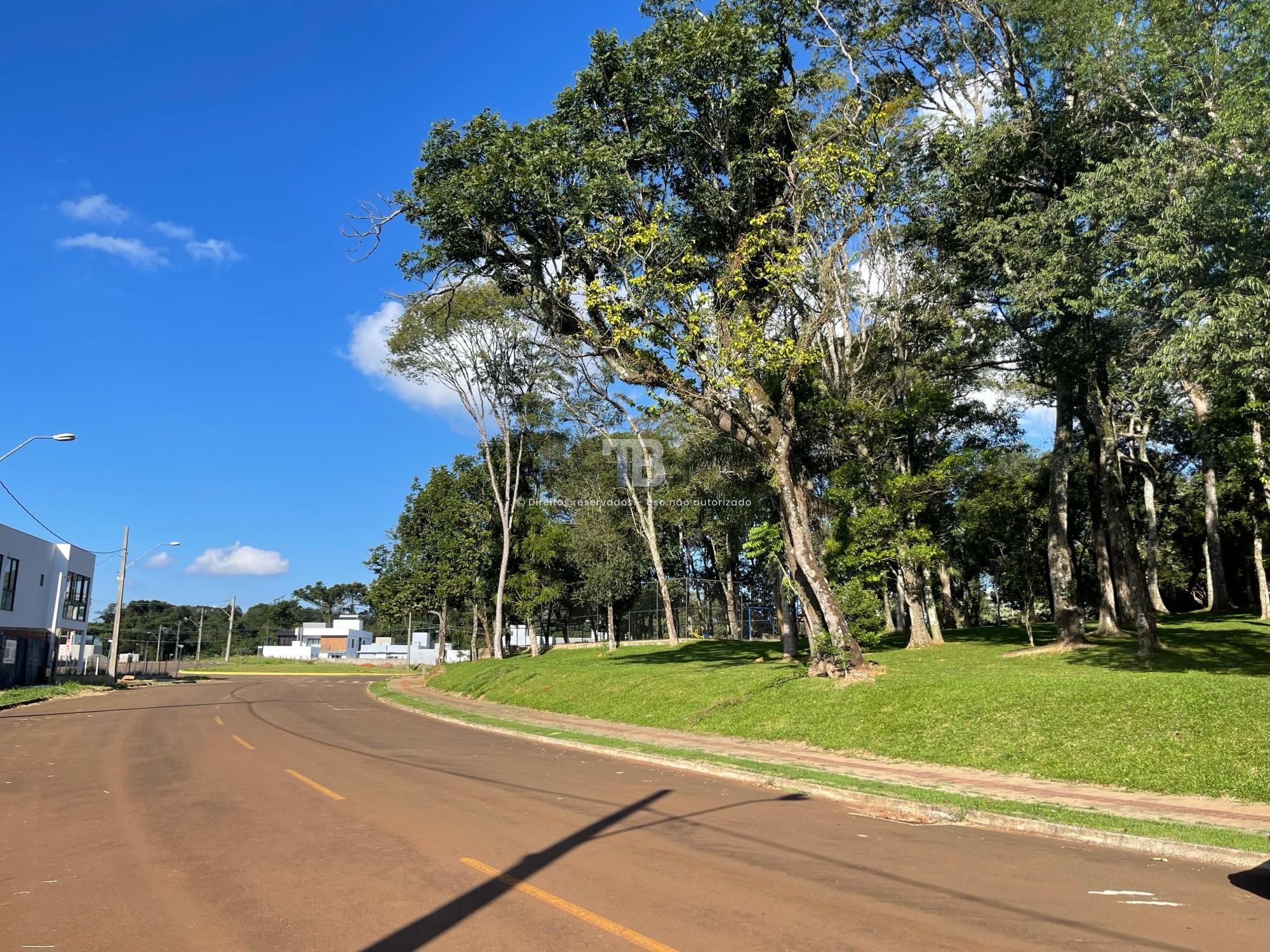 Terreno à venda com 476m²