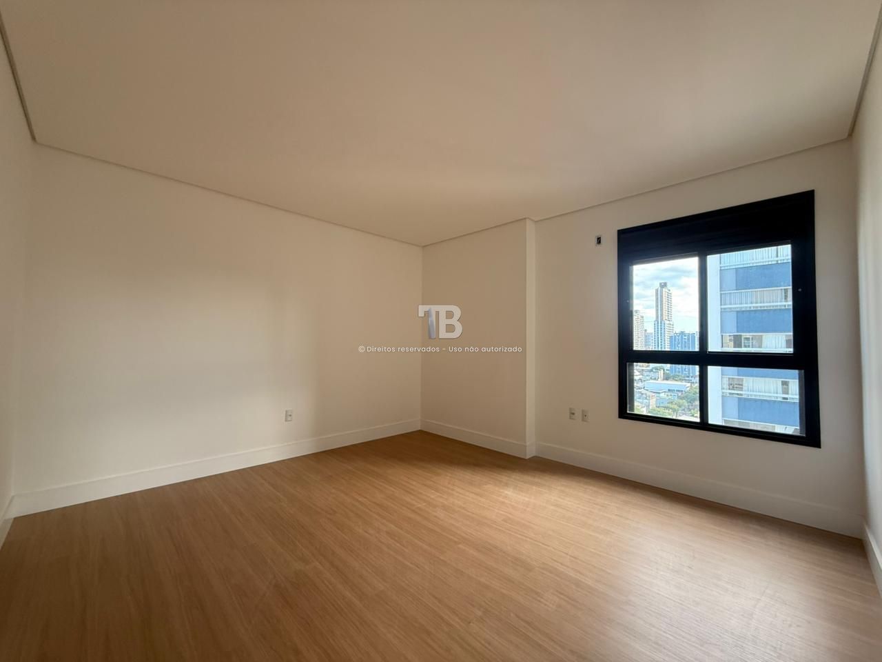 Apartamento Novo à Venda