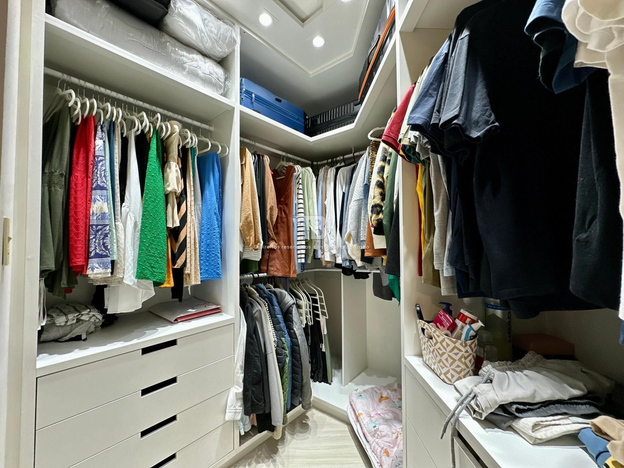 Apartamento Mobiliado à Venda