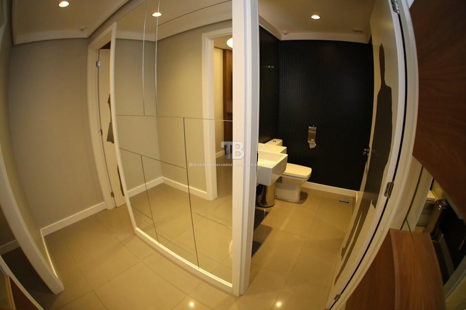 Mobiliado, Suíte Master e Ampla Área