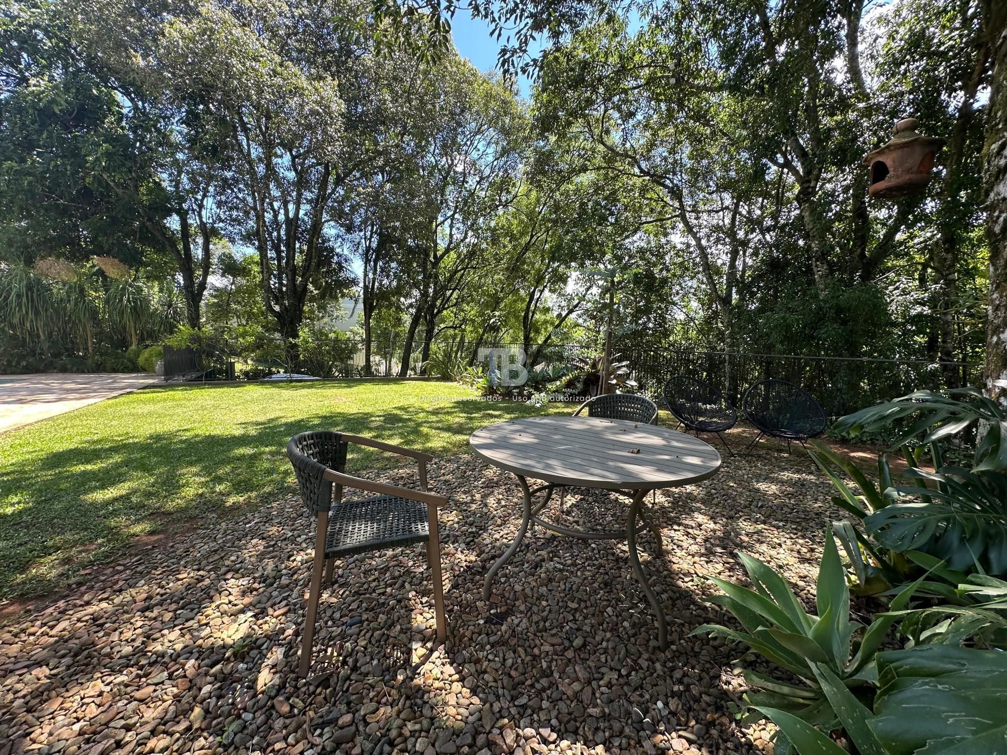 Casa em Condomínio Fechado