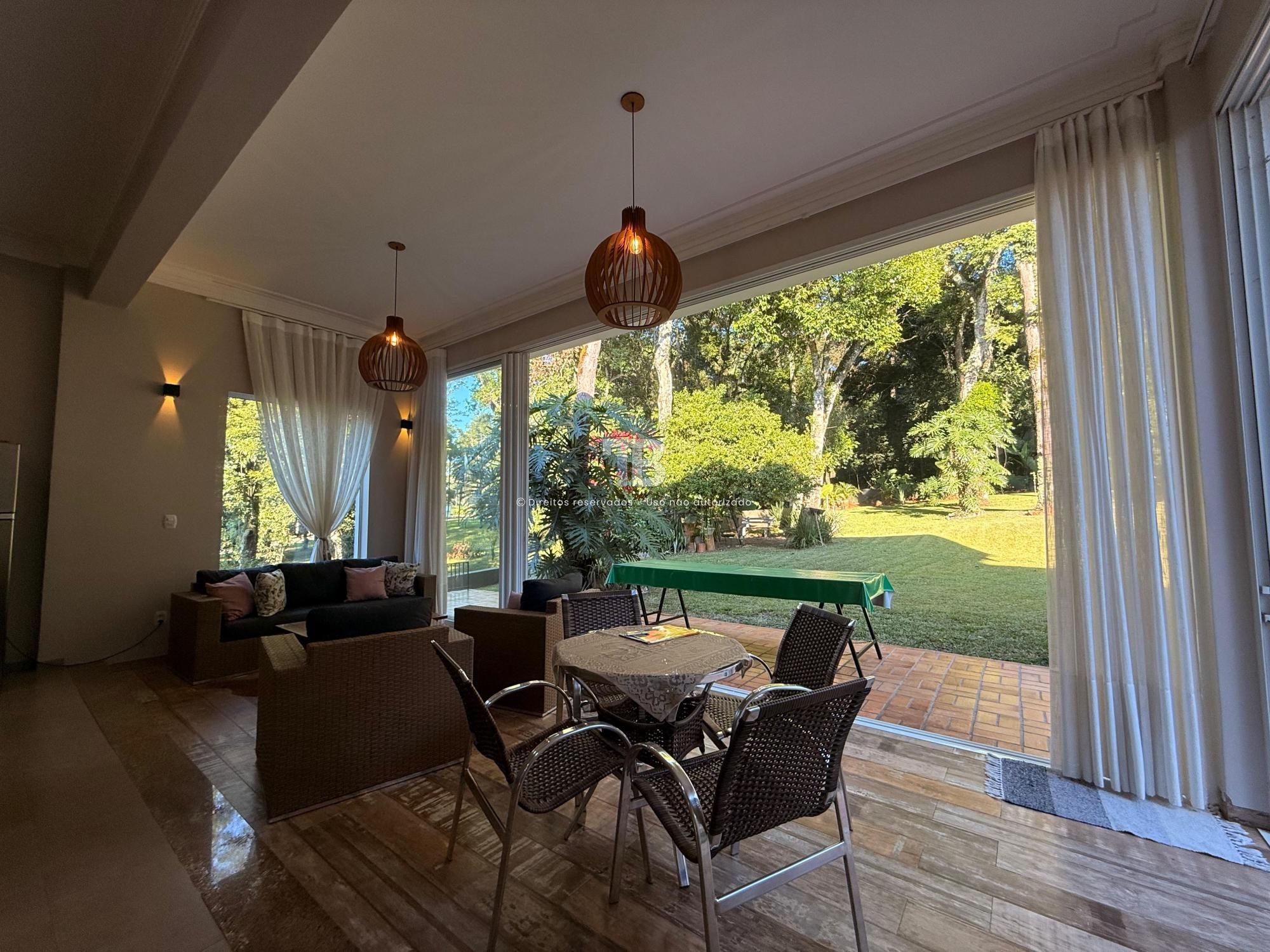 Casa Mobiliada Em Condomínio Fechado