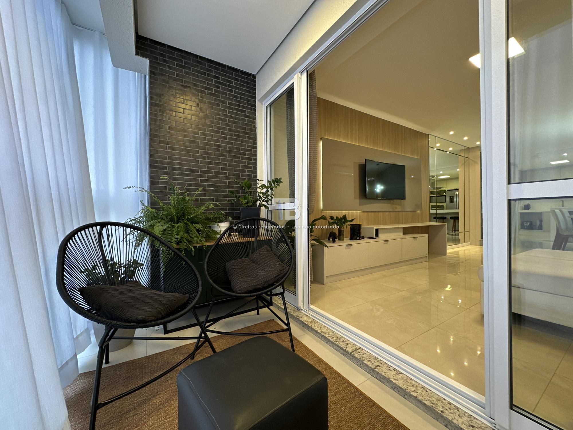 Apartamento três suítes