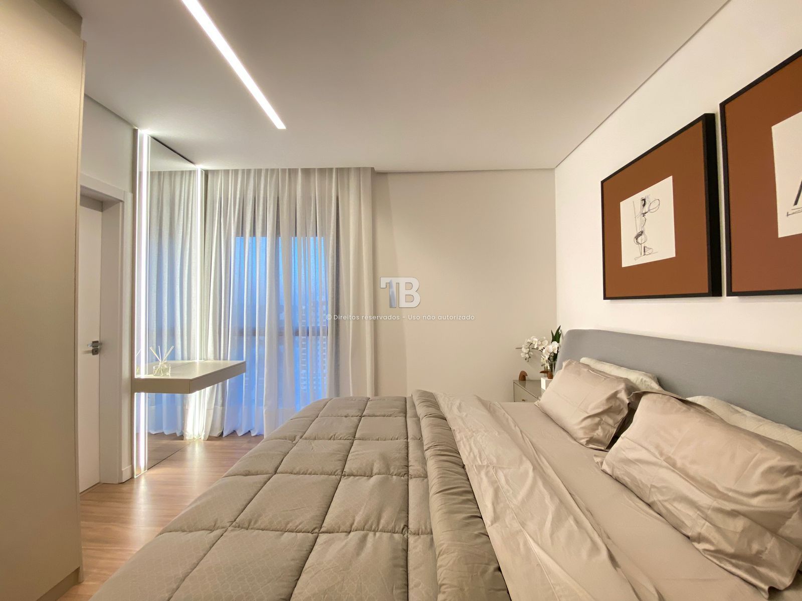 4166 – Apartamento Mobiliado no Centro: 3 Suítes e Vista Panorâmica