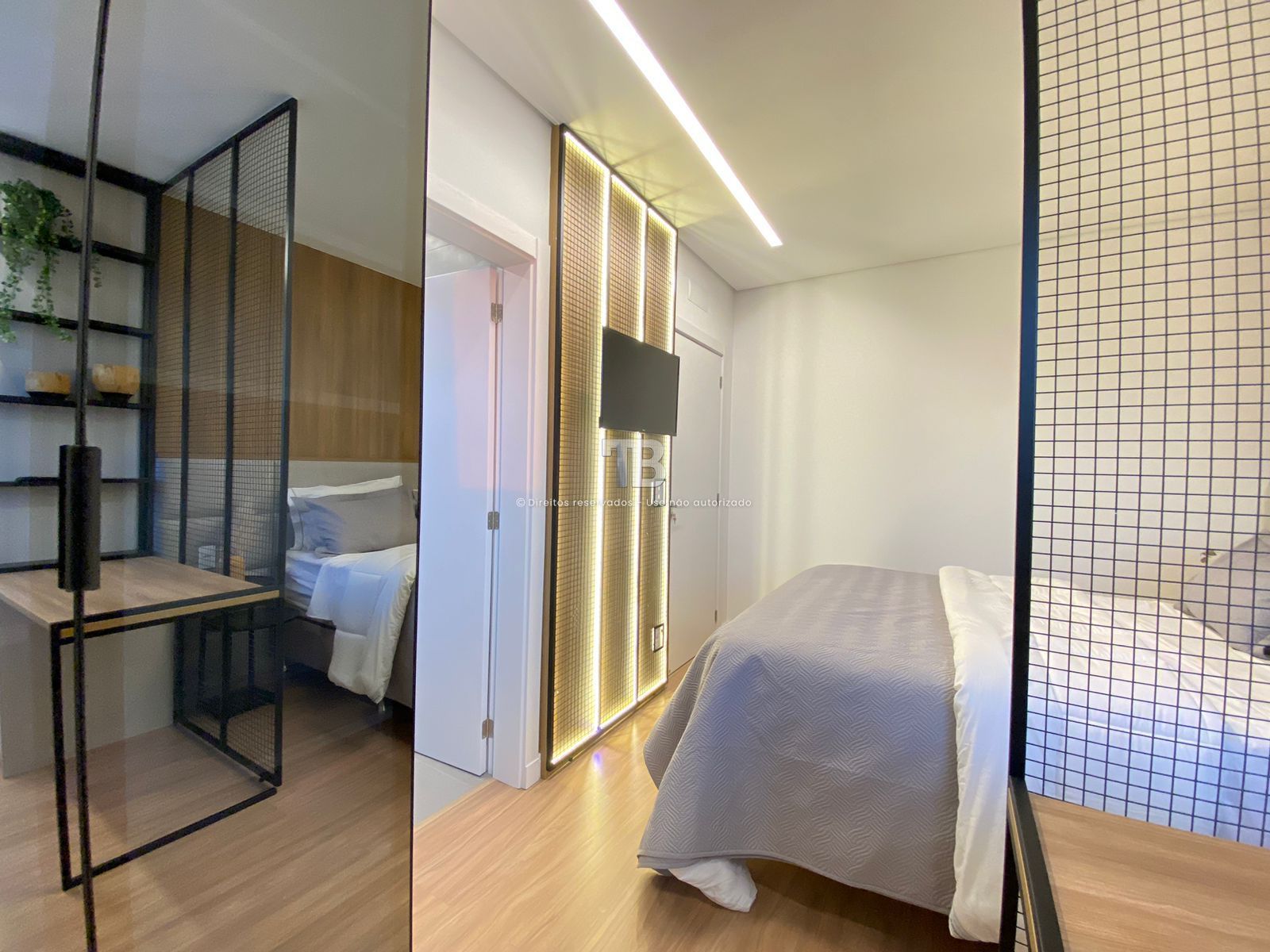 4166 – Apartamento Mobiliado no Centro: 3 Suítes e Vista Panorâmica
