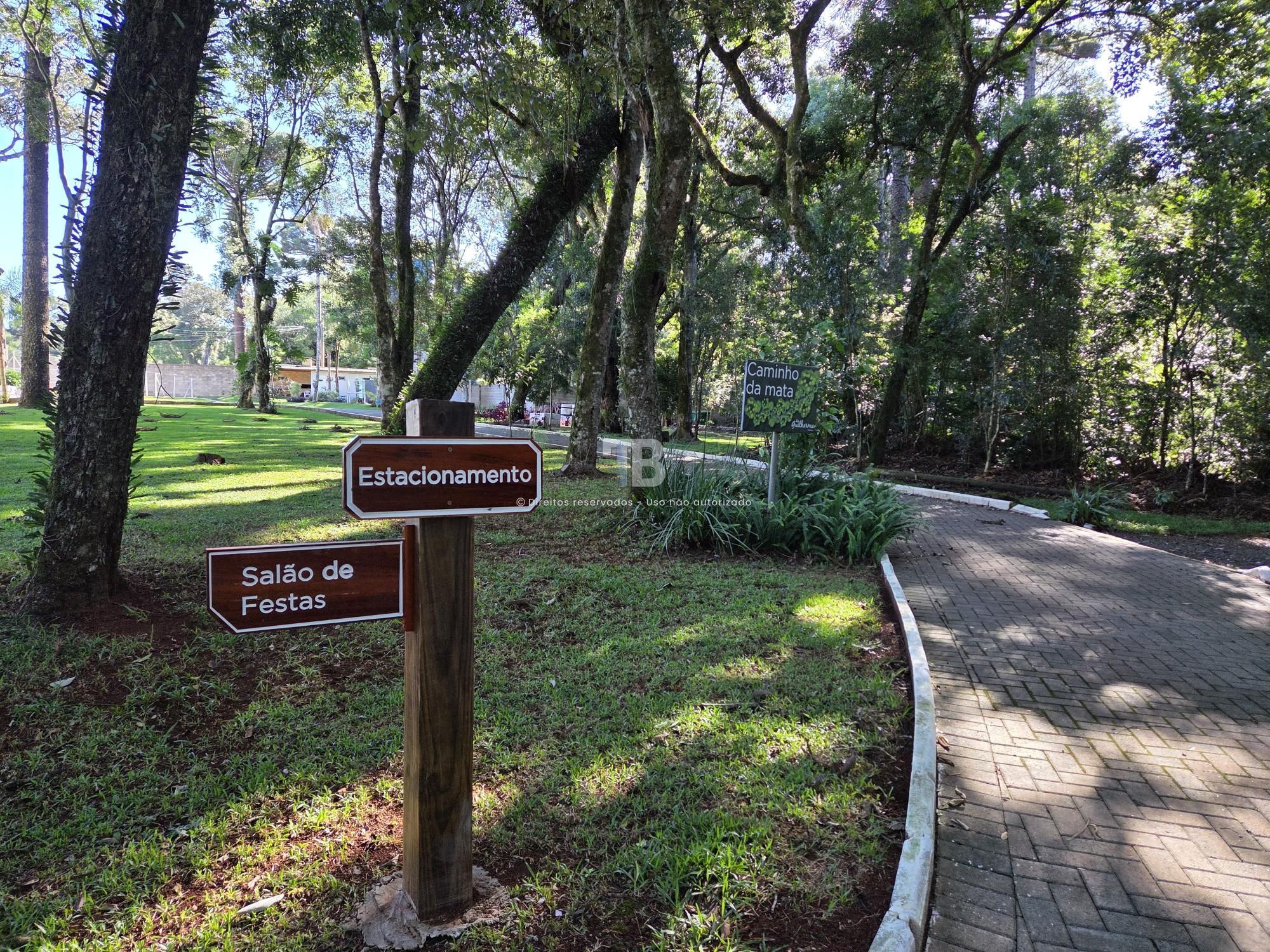 Terreno em Condomínio Fechado