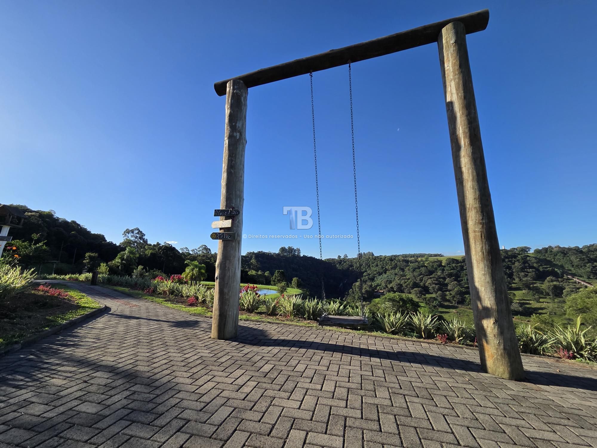 Terreno em Condomínio Fechado
