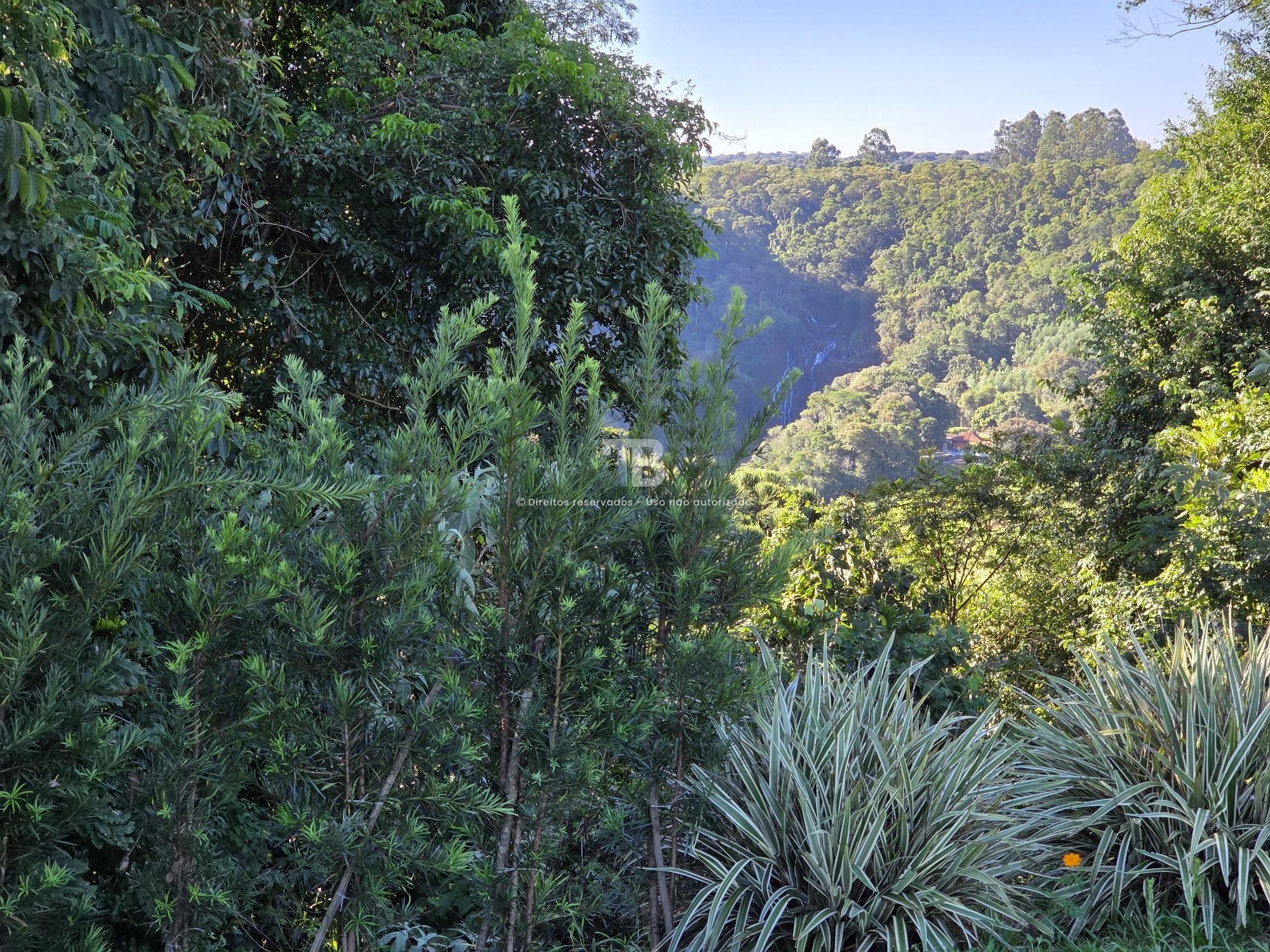 Terreno em Condomínio Fechado