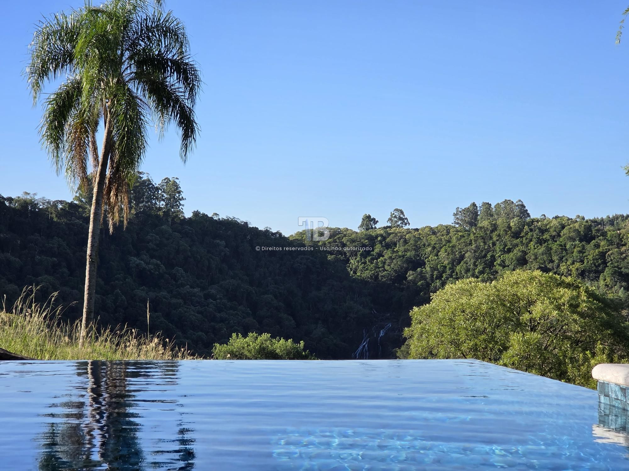 Terreno em Condomínio Fechado