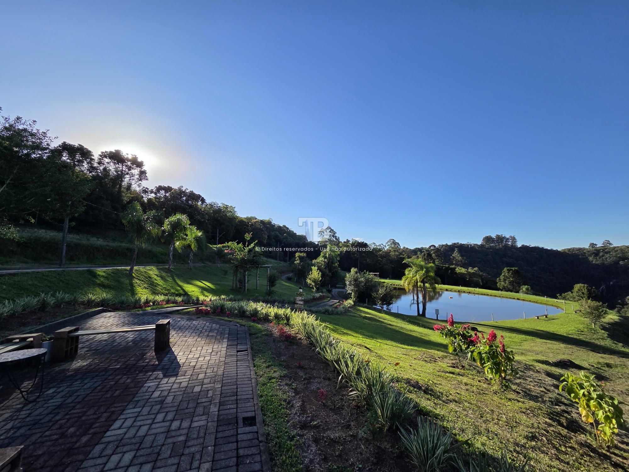 Terreno em Condomínio Fechado