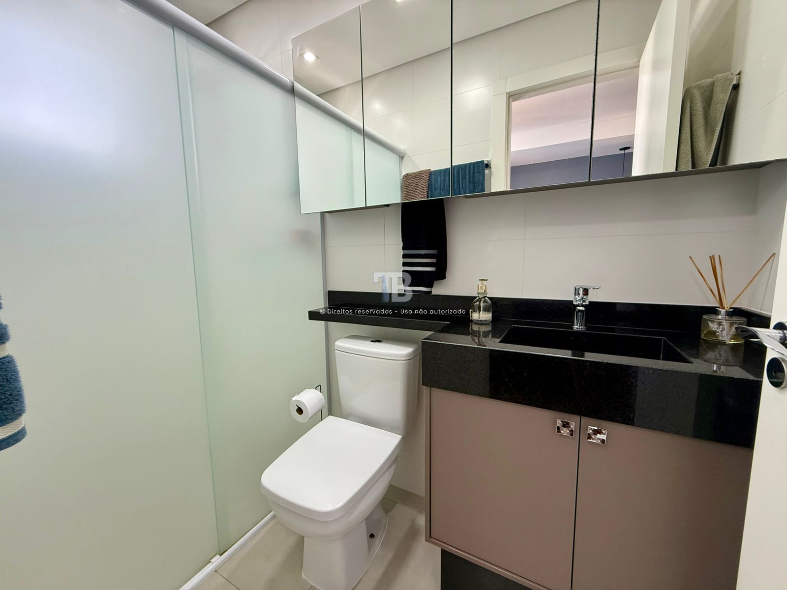 Apartamento Mobiliado à Venda