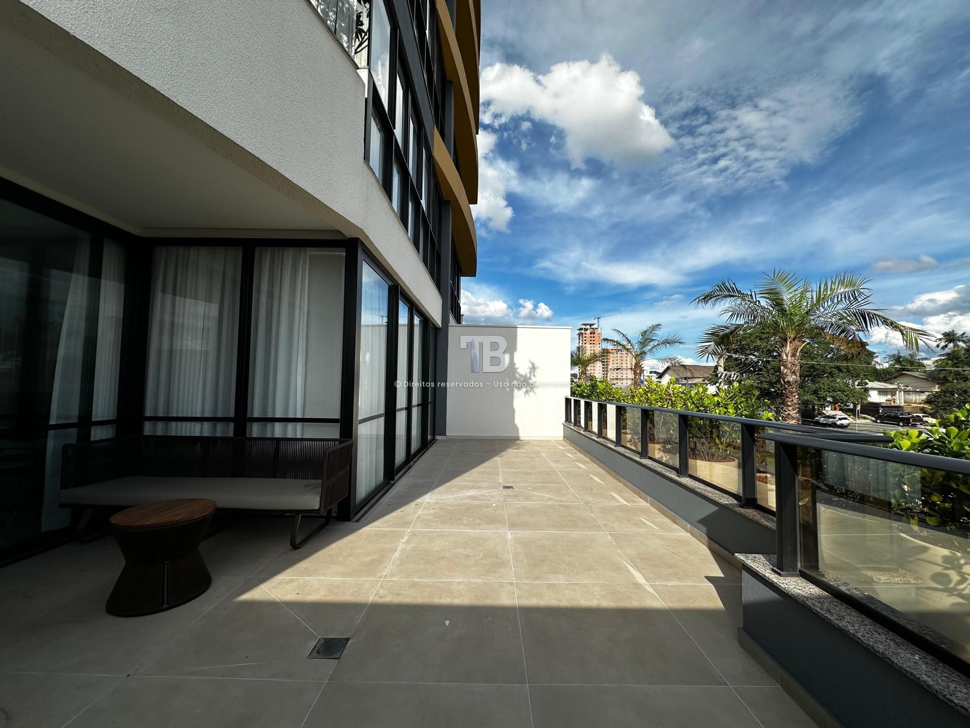 Apartamento novo à venda
