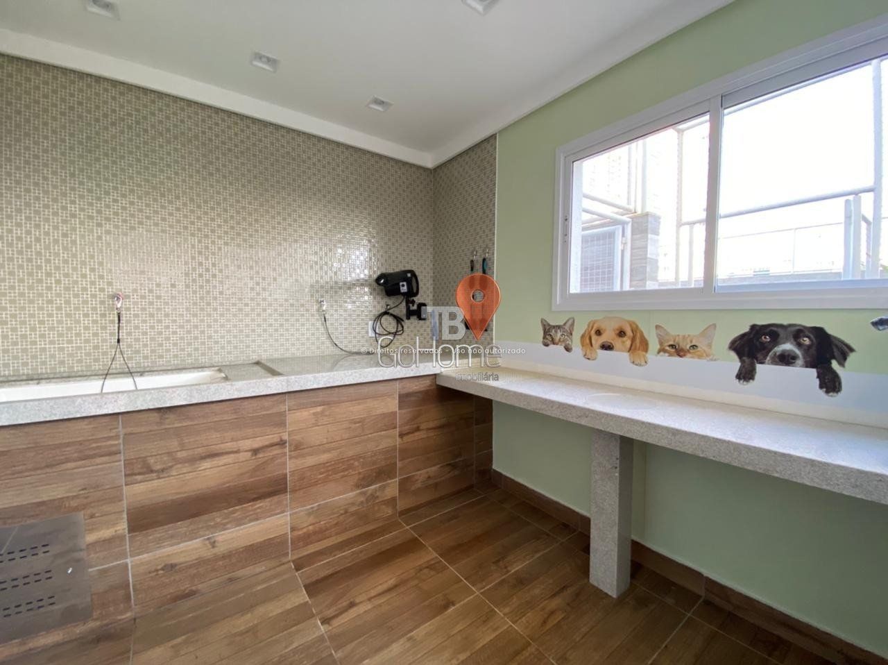 Mobiliado, Suíte Master e Ampla Área