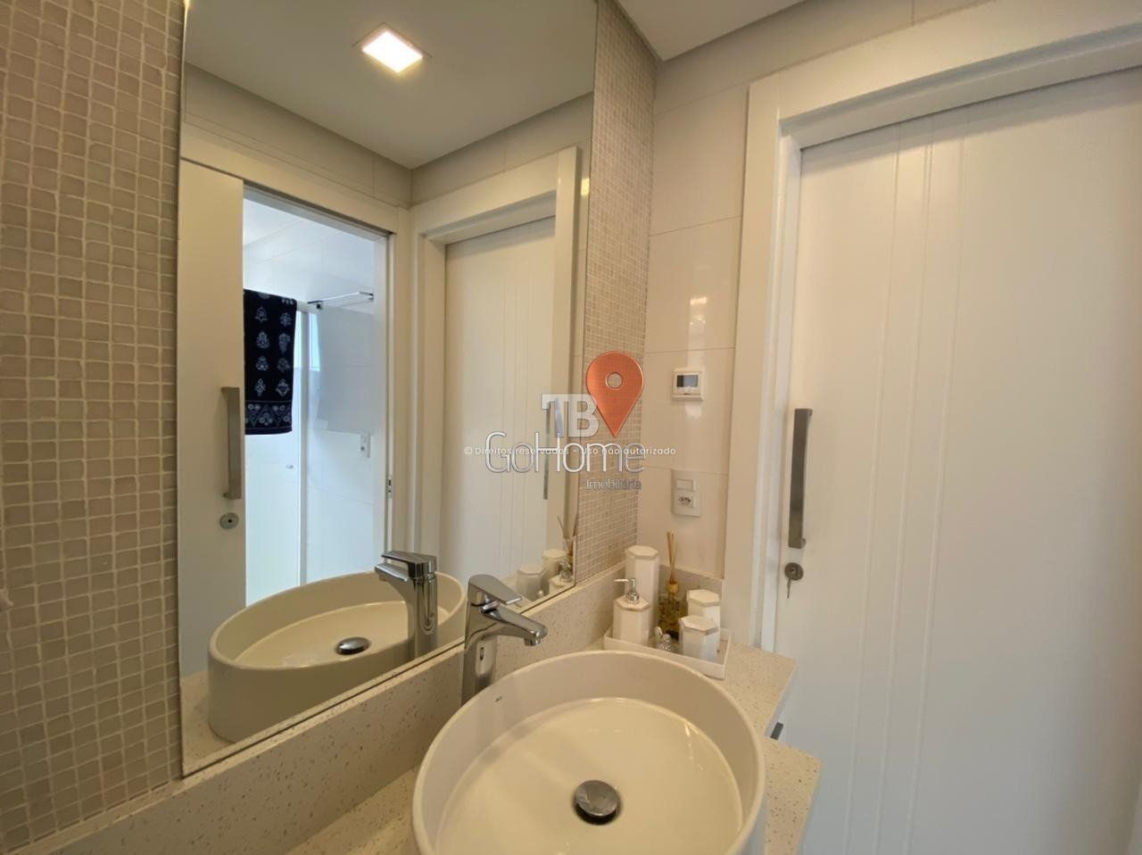 Mobiliado, Suíte Master e Ampla Área