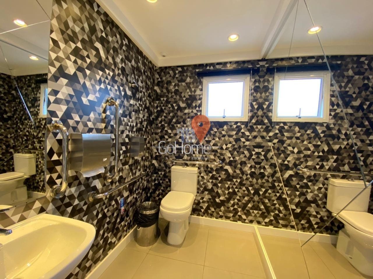 Mobiliado, Suíte Master e Ampla Área