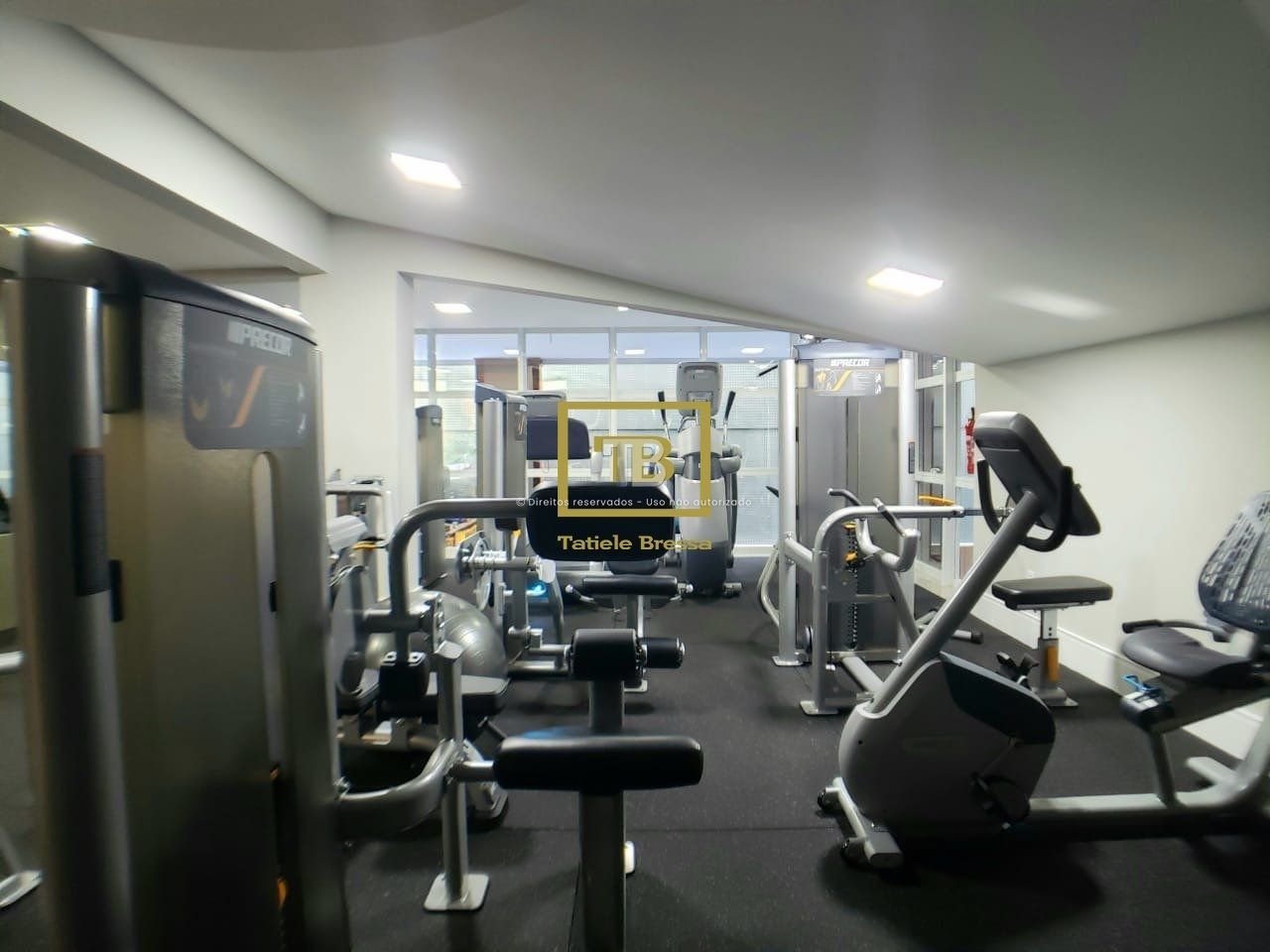 Apartamento Luxuoso com Piscina no Centro
