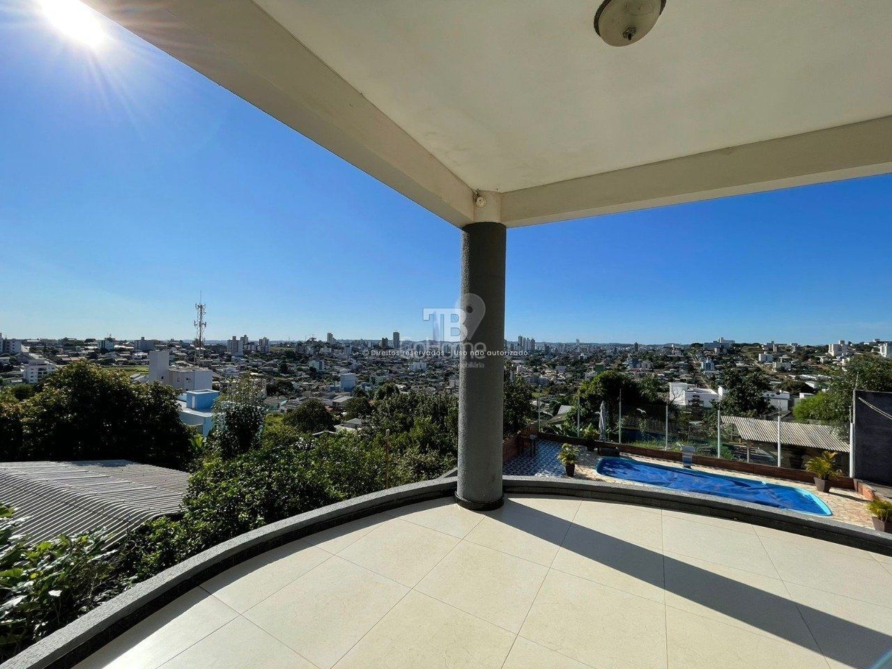 Casa Ampla com Vista Panorâmica