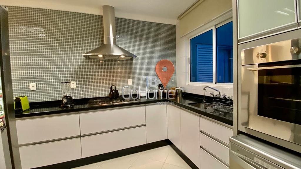 Apartamento Semimobiliado à Venda