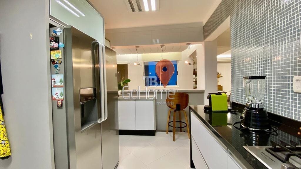 Apartamento Semimobiliado à Venda