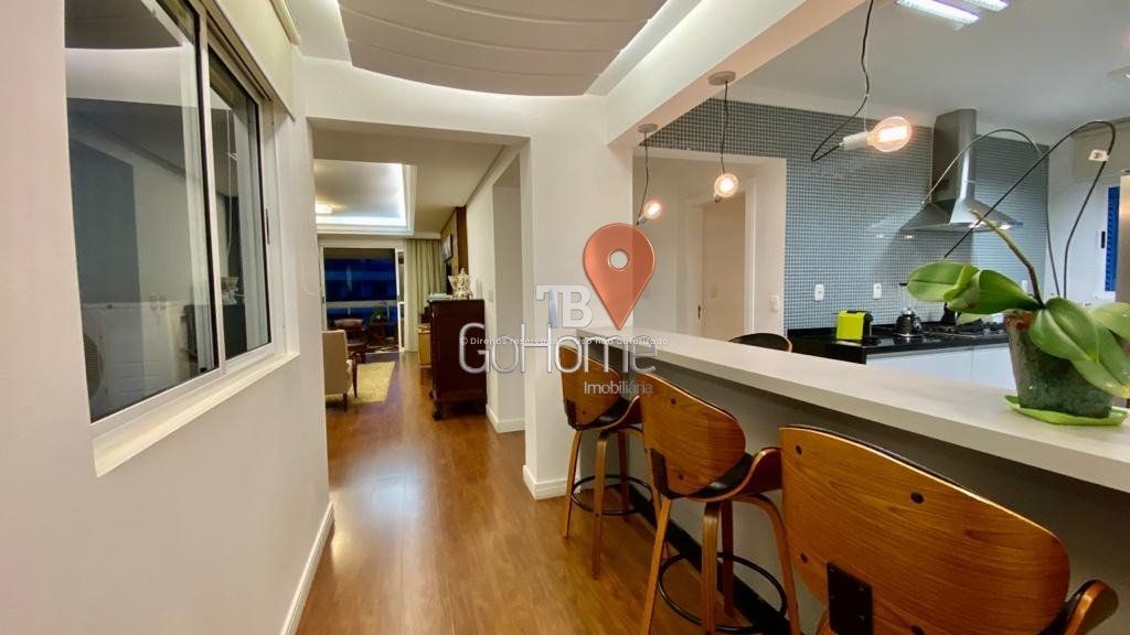 Apartamento Semimobiliado à Venda