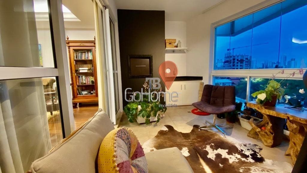 Apartamento Semimobiliado à Venda