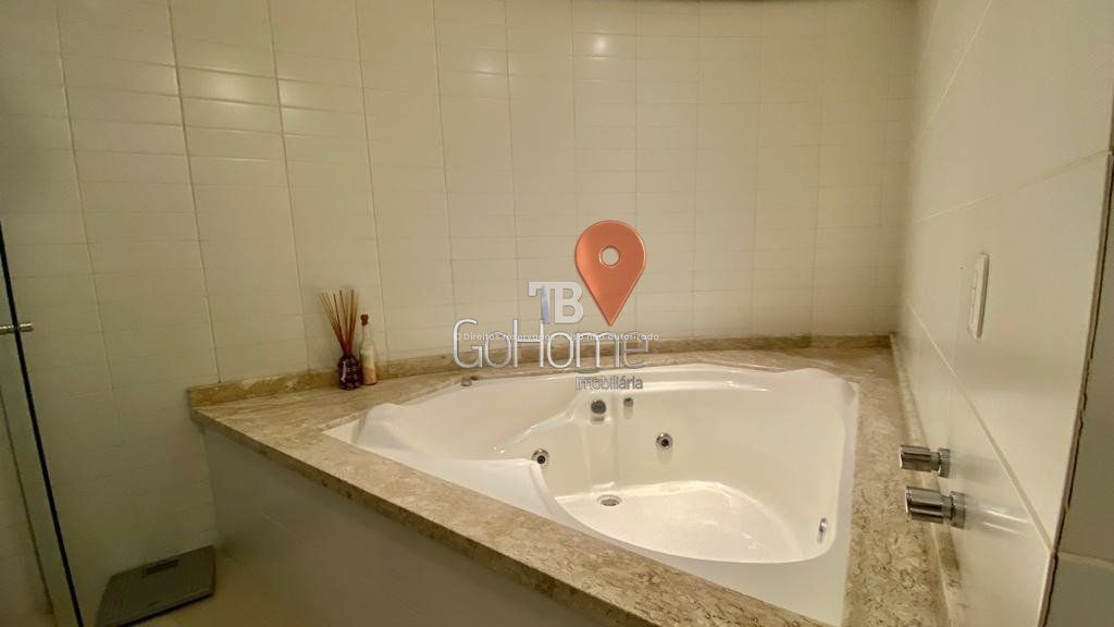 Apartamento Semimobiliado à Venda