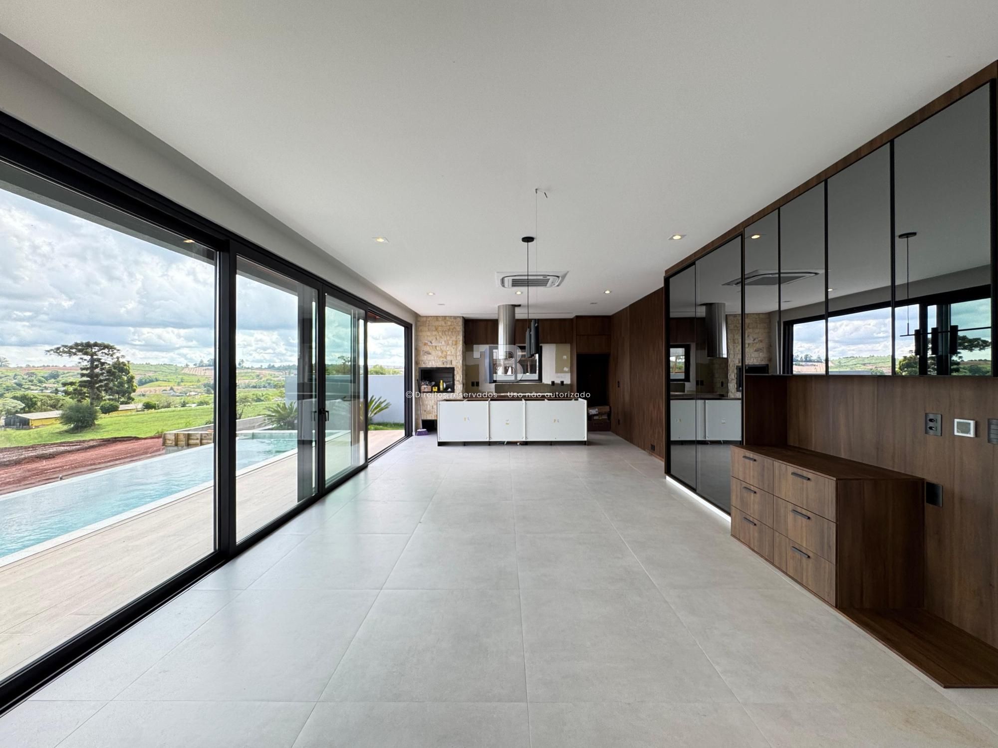 Casa em Condomínio Fechado