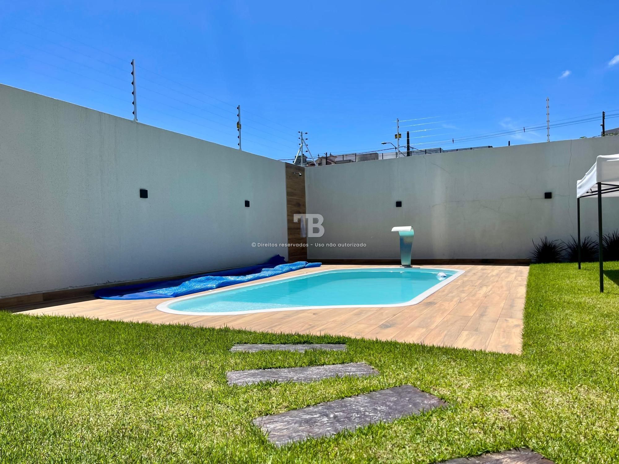 Casa à Venda com 3 suítes