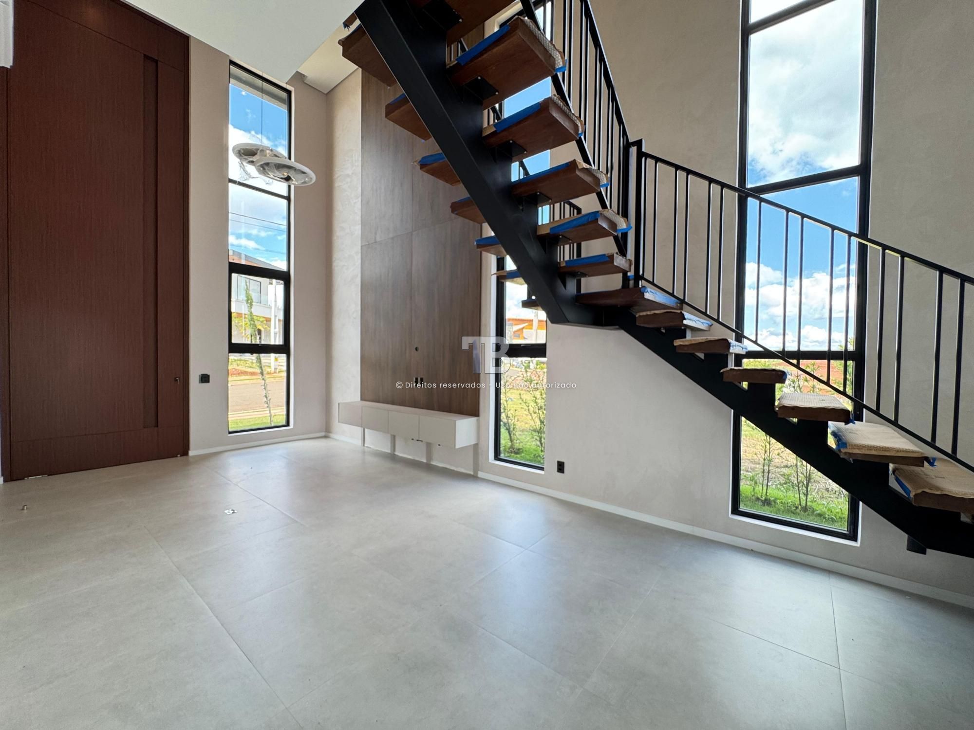 Casa em Condomínio Fechado