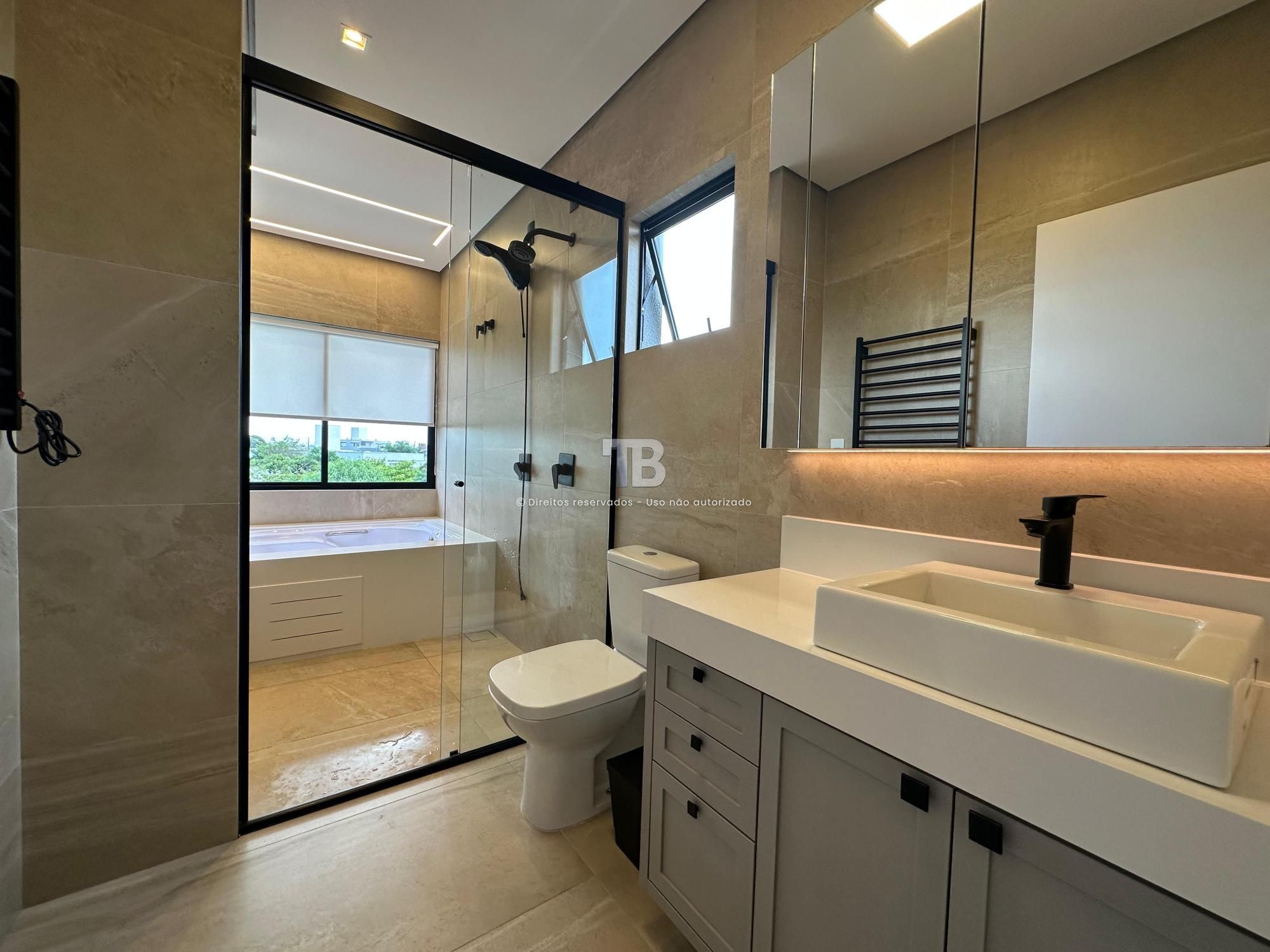 Casa Semimobiliada com Piscina