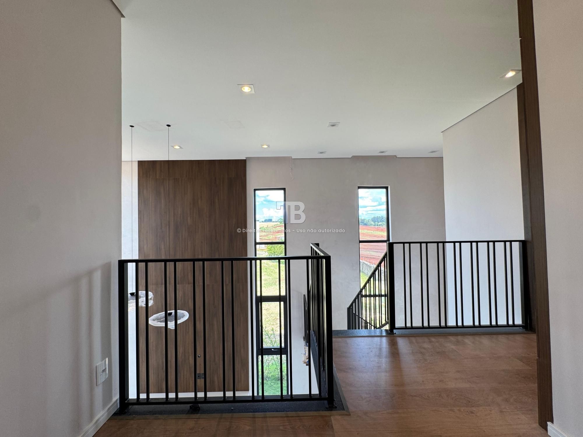 Casa em Condomínio Fechado