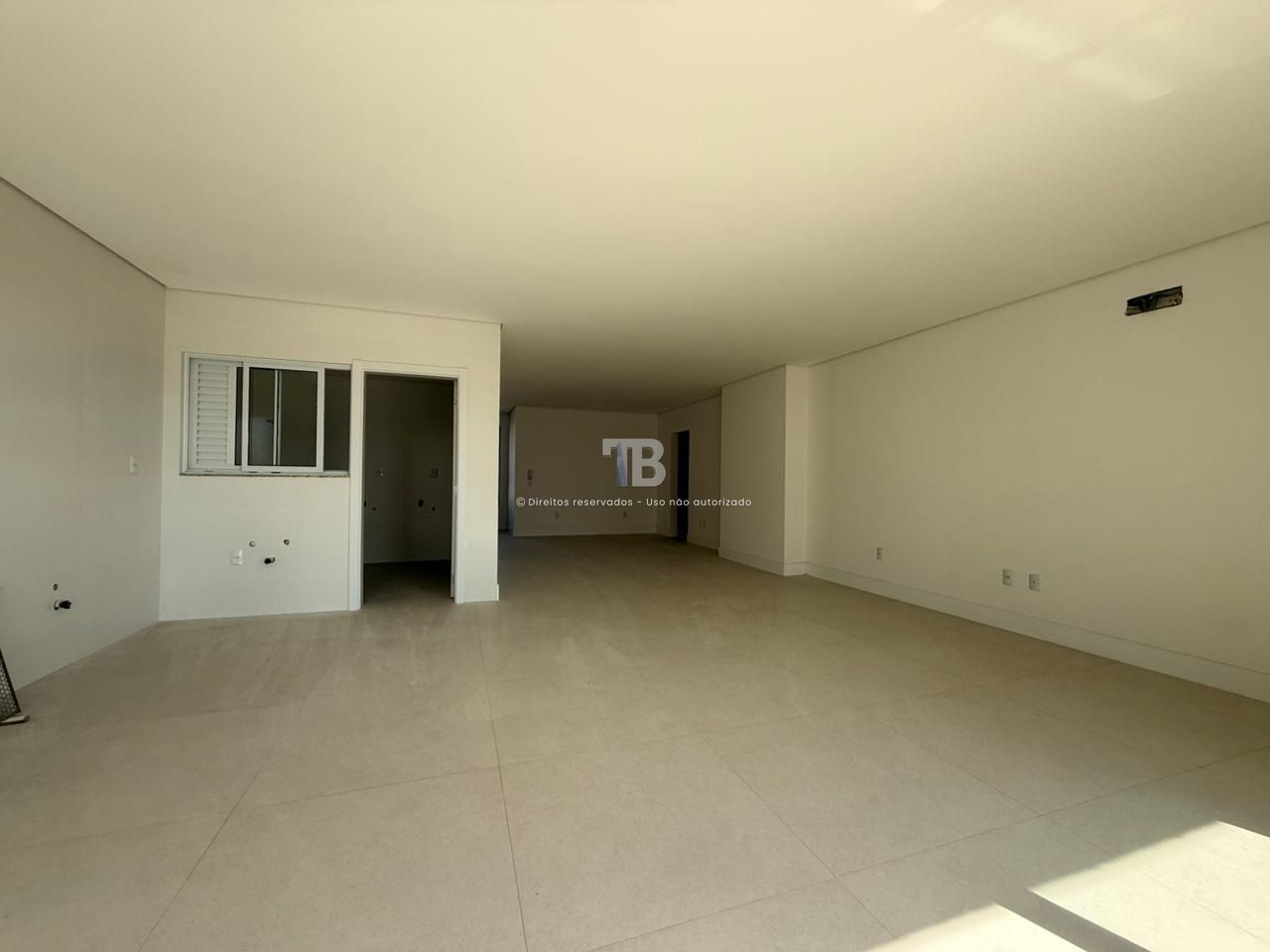 Apartamento Novo à Venda