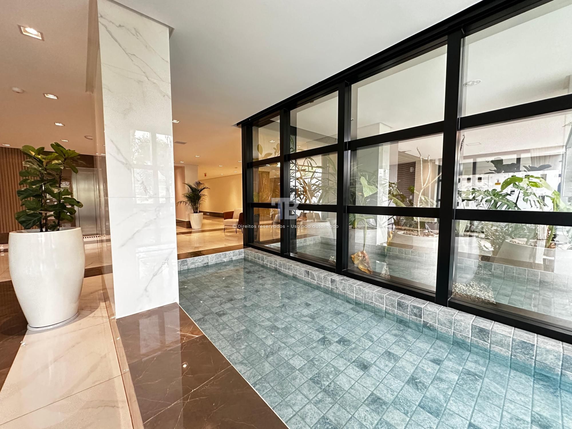 Apartamento novo à venda