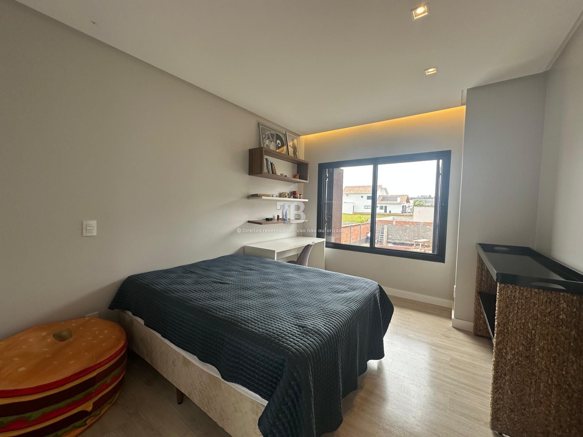 Casa Em Condomínio Fechado