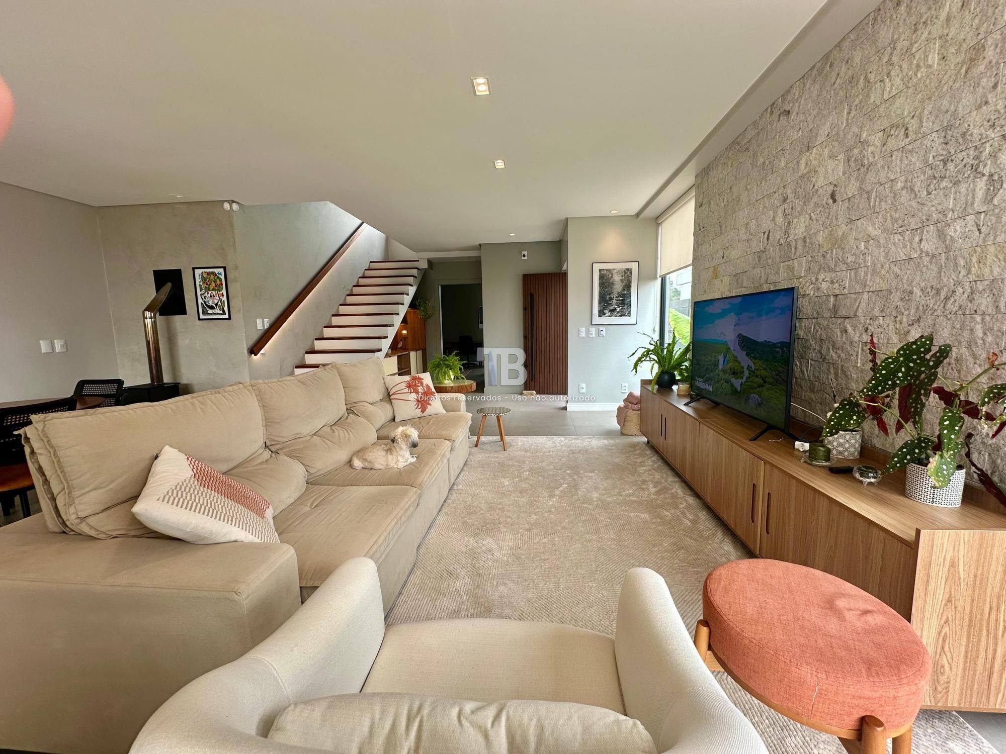 Casa Em Condomínio Fechado