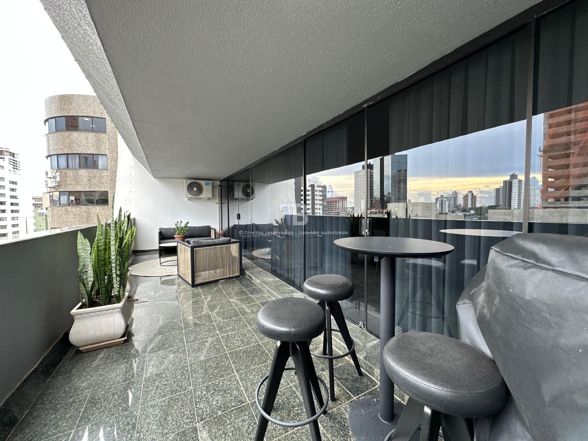 Apartamento Mobiliado à Venda