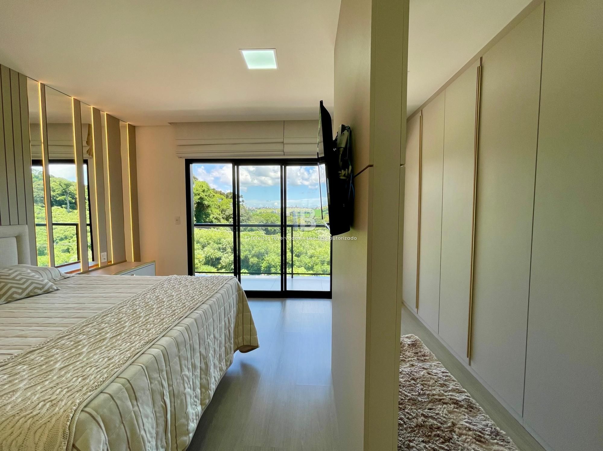 Casa à Venda com 3 suítes