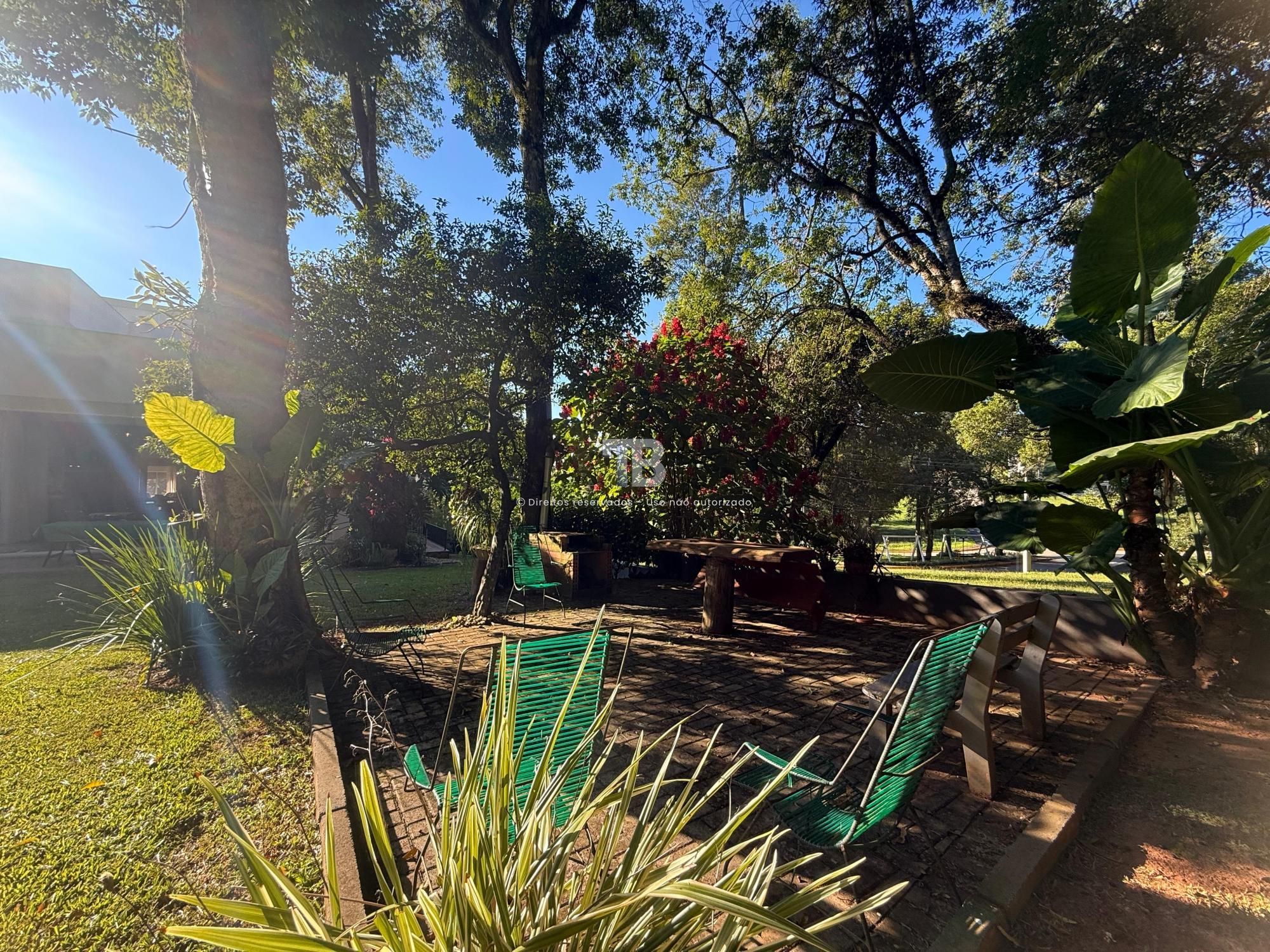Casa Mobiliada Em Condomínio Fechado
