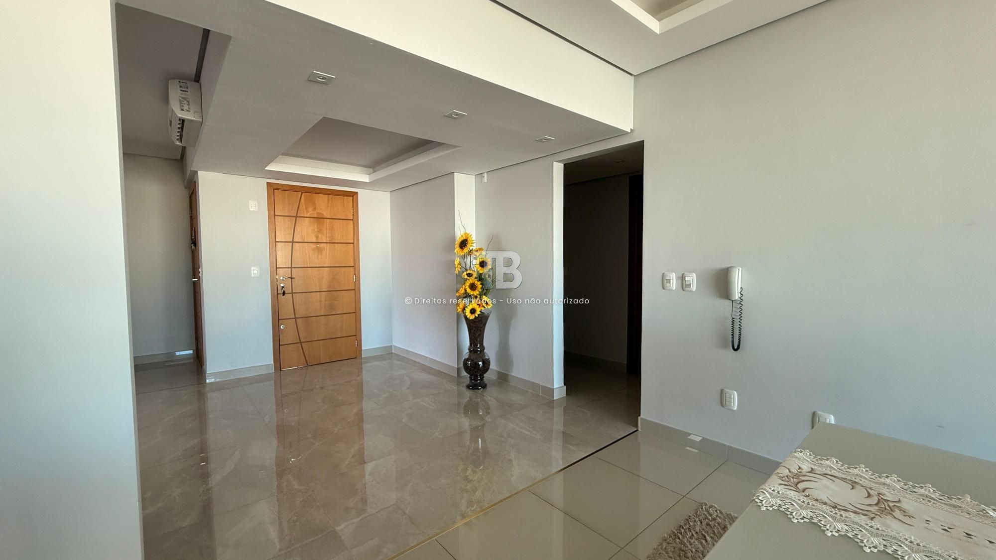 Apartamento Semimobiliado com 4 dormitórios
