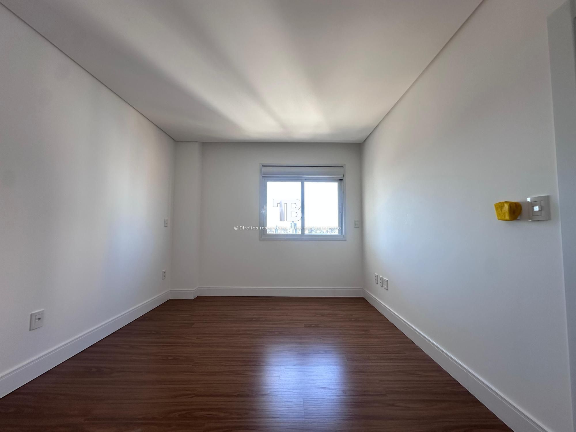 Apartamento Novo à Venda