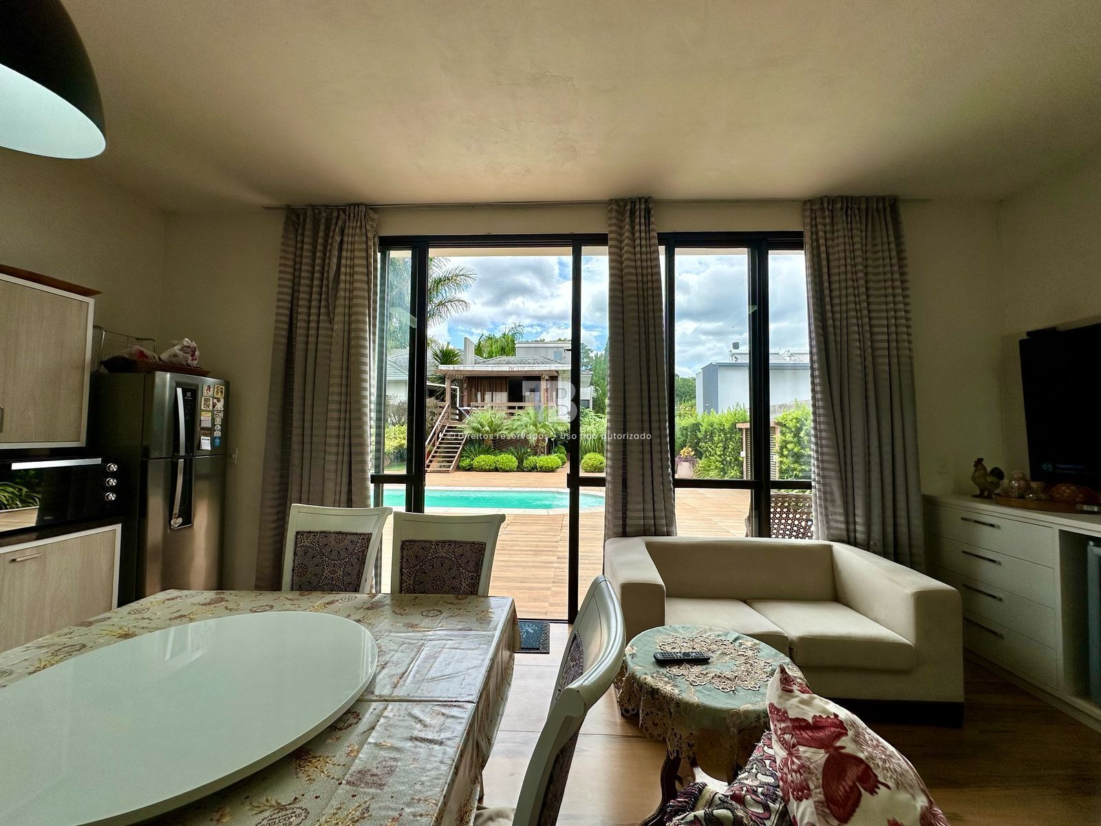 Casa em condomínio fechado