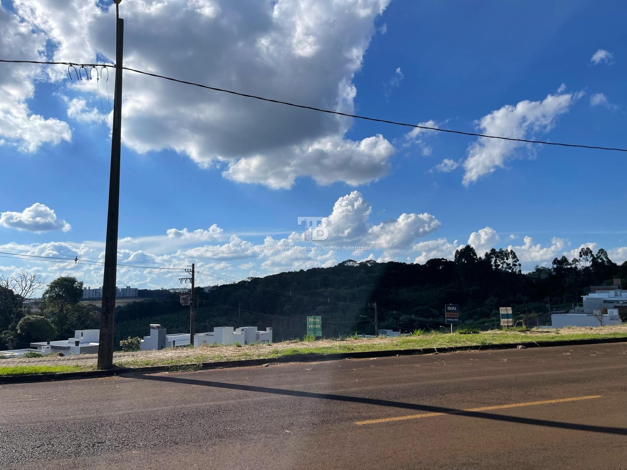 Terreno à venda com 476m²