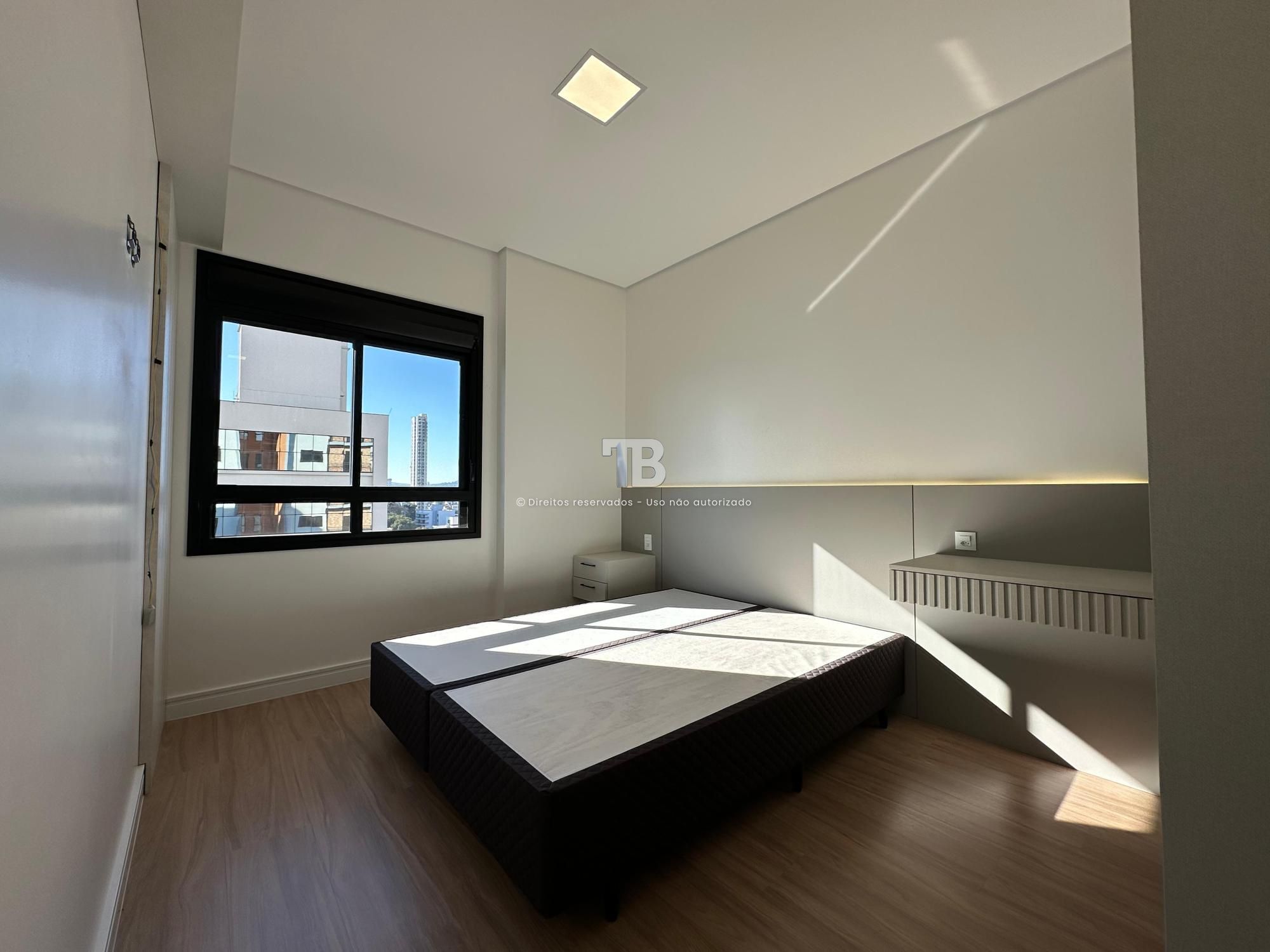 Apartamento Semimobiliado